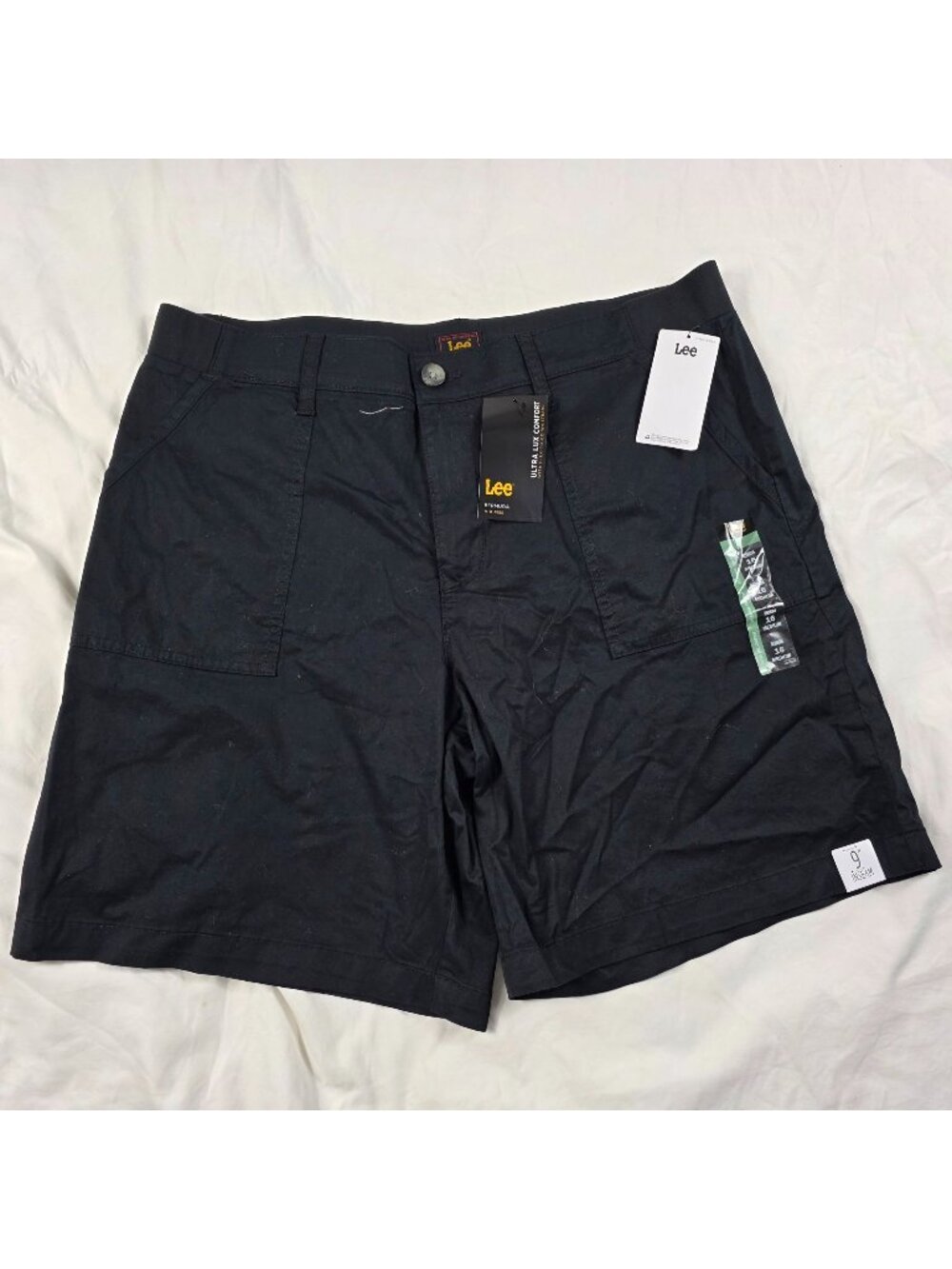 Lee Ultra Lux Comfort Flex-To-Go Bermuda Utility Shorts Women’s Size 16